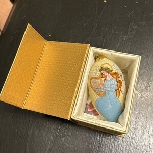 Li bien angel playing harp ornament